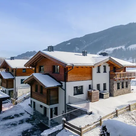 Schneeloewe L Leogang