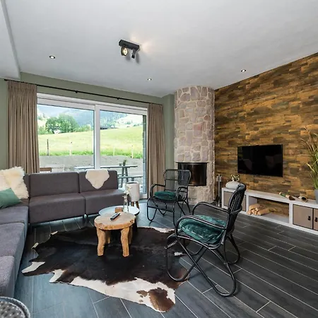 Holiday home Schneeloewe L *