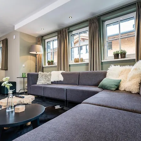 Schneeloewe L Holiday home
