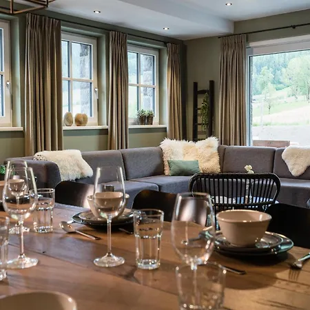 Schneeloewe L Holiday home