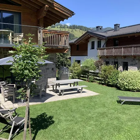 Schneeloewe L Holiday home *