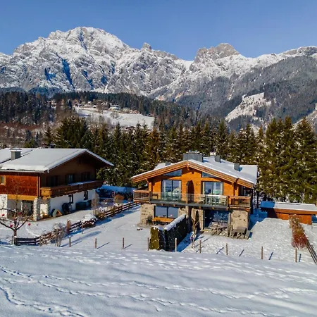 Schneeloewe L Leogang