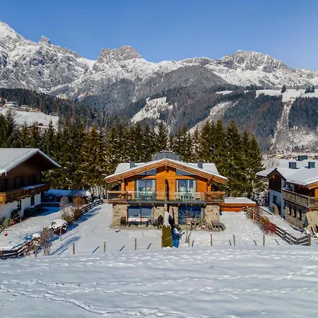 Schneeloewe L 度假居 *