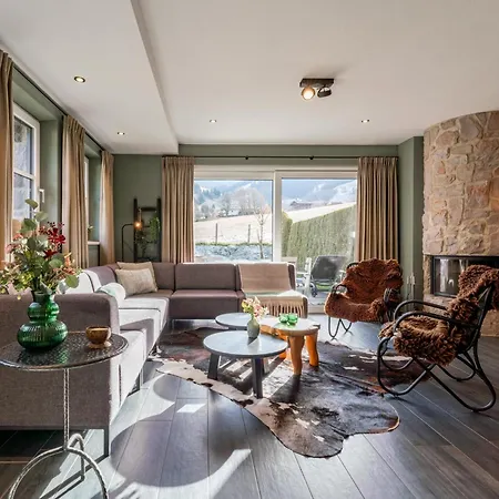 Holiday home Schneeloewe L