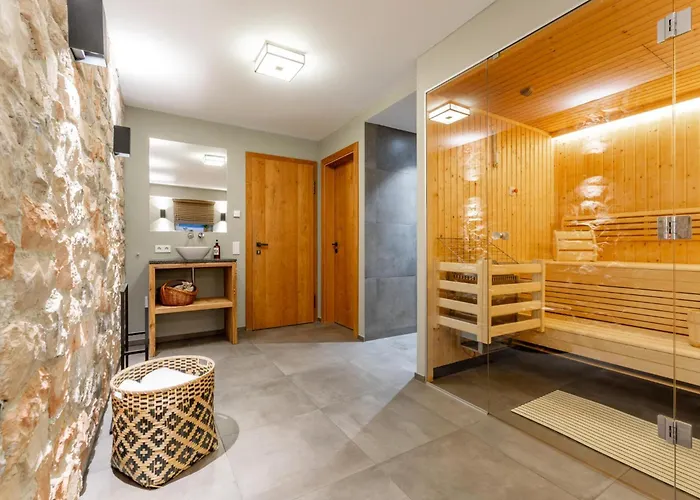 Schneeloewe L * Leogang